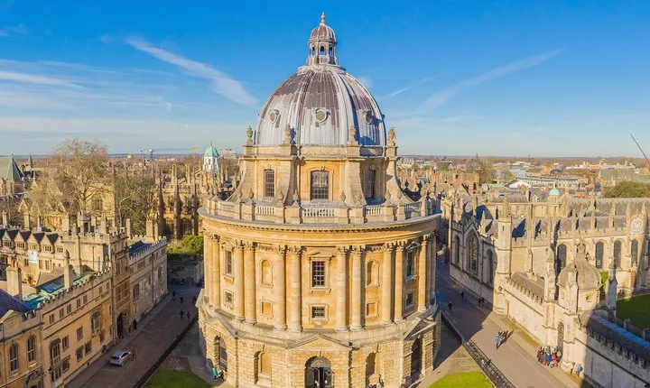 Tour of Oxford, Stratford, Cotswolds with Spanish-Speaking Guide