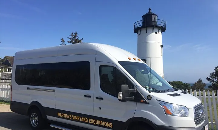  Best of Martha's Vineyard 3 hour Full-Island Tour