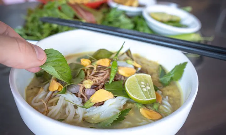Phnom Penh’s Culinary Underground: Local Food Tour by Tuk-tuk