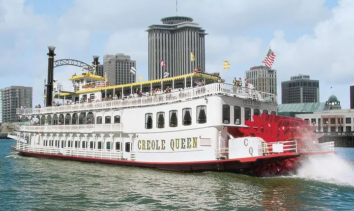 Paddlewheeler Creole Queen Historic Mississippi River Cruise