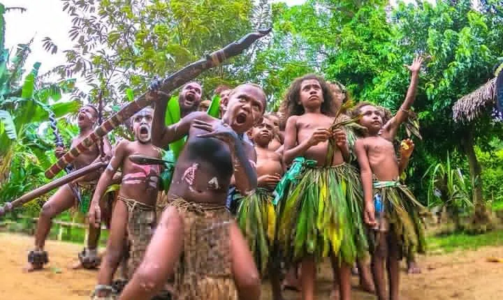 Full-Day Efate Round Island Trip with Yumi Tours
