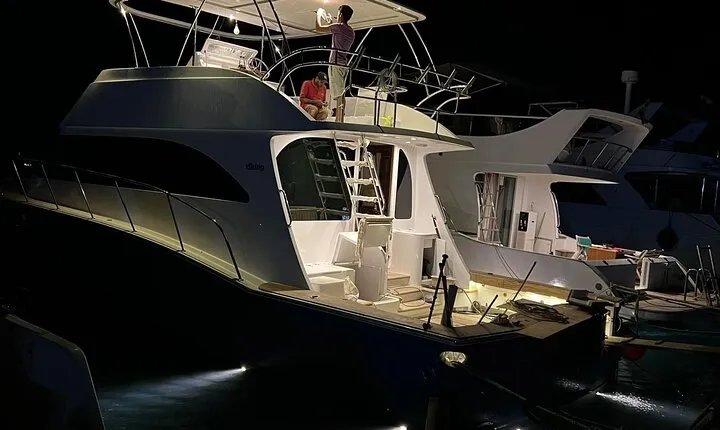 ViP Tour by Private Boat with Snorkeling and Lunch From Hurghada