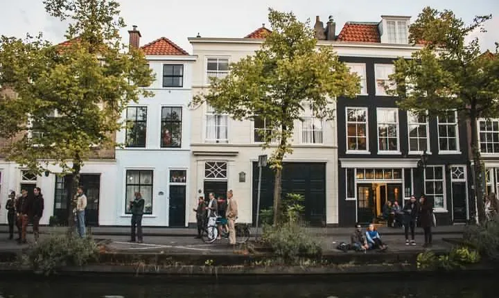 Surprise Walk of The Hague with a Local