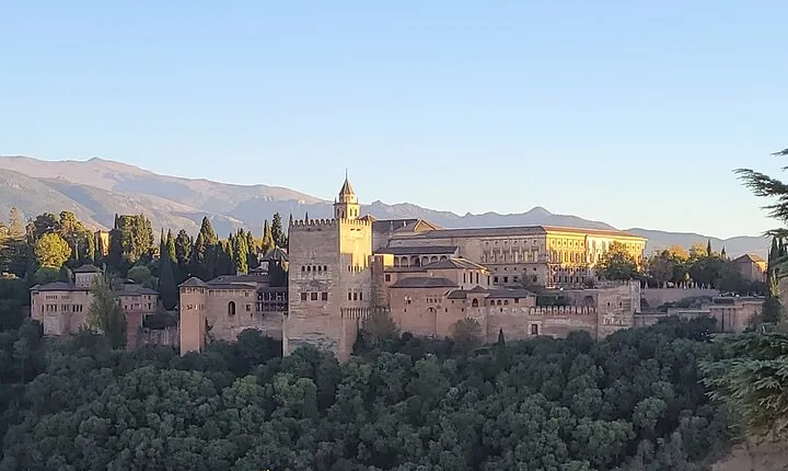 Guided tour to La Alhambra and Granada from the Costa del Sol