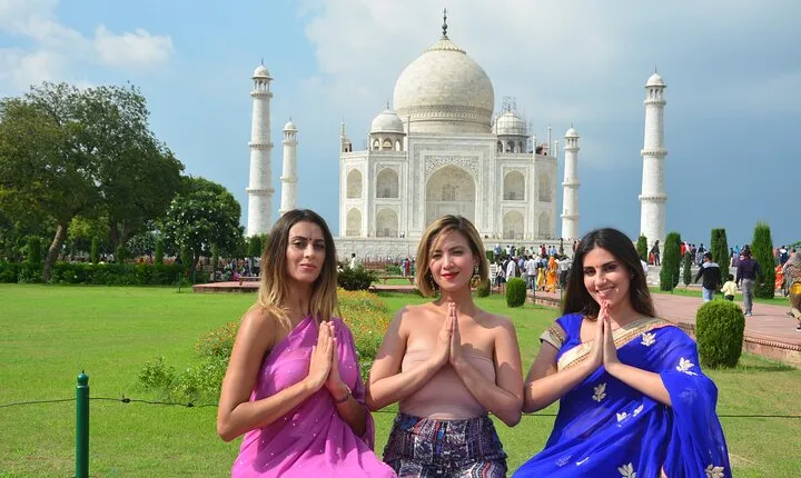 Taj Mahal Tour from Delhi with 5* Lunch