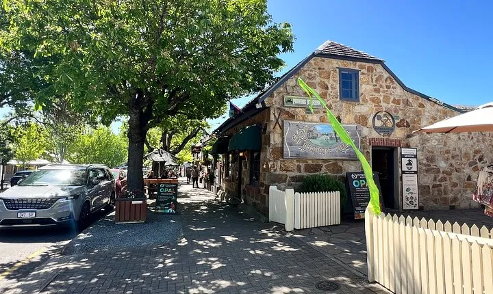 Small Group Adelaide Hills and Hahndorf Hideaway Tour from Adelaide