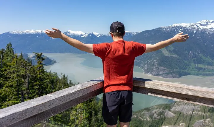 Whistler Tour with Shannon Falls & Sea to Sky Gondola