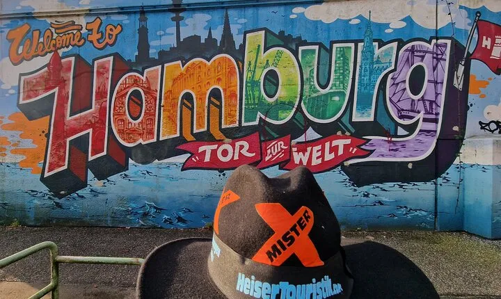 Mister X Hamburg 2h city tour, hunting & games for all ages