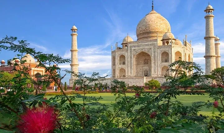 Sunrise Taj Mahal Private Tour From Delhi