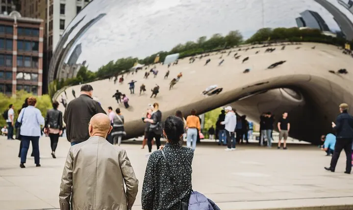 Chicago Premium Driving Tour with River Boat Cruise
