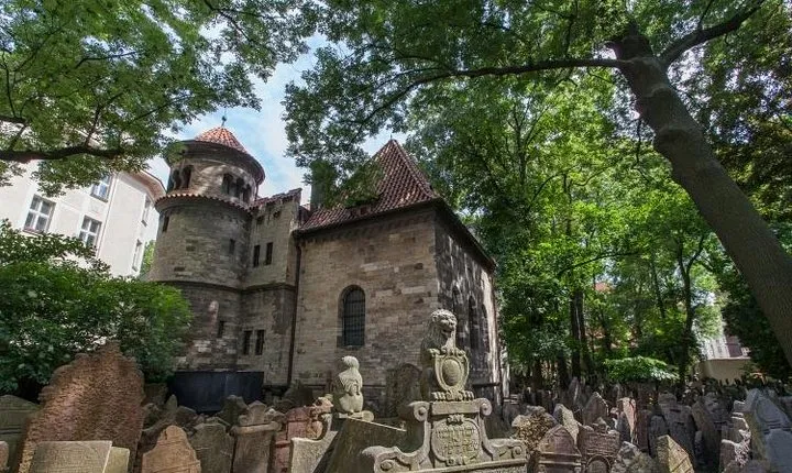 Private Prague Full-Day Tour: Jewish Quarter and City Sights