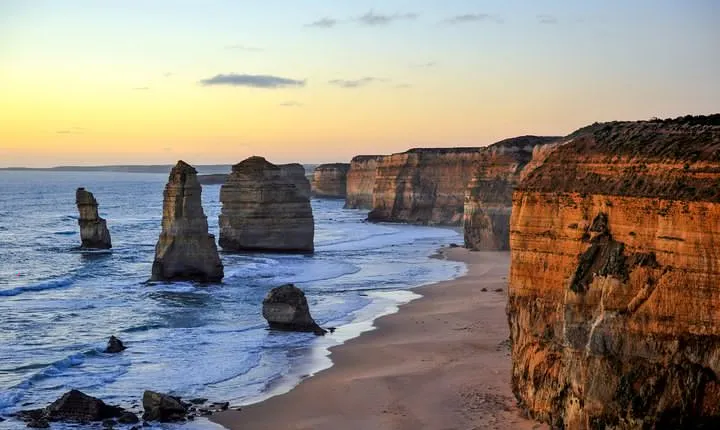 Great Ocean Road Tour Plus Koalas, Forest Walk and Morning Tea