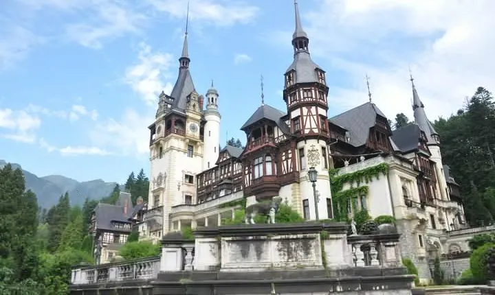 Bran Castle and Rasnov Fortress Tour from Brasov with Entrance Fees Included - Optional Peles Castle Visit