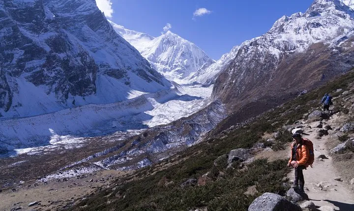 Manaslu circuit trek and side trips