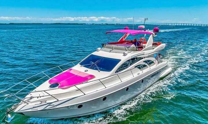 Pink Yacht Rental In Miami 60ft Luxury Pink Charter