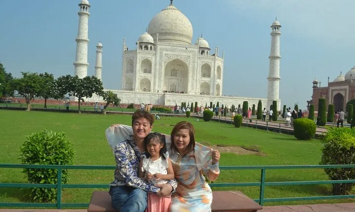 2 Days Delhi and Taj Mahal Overnight Tour from Delhi by Car