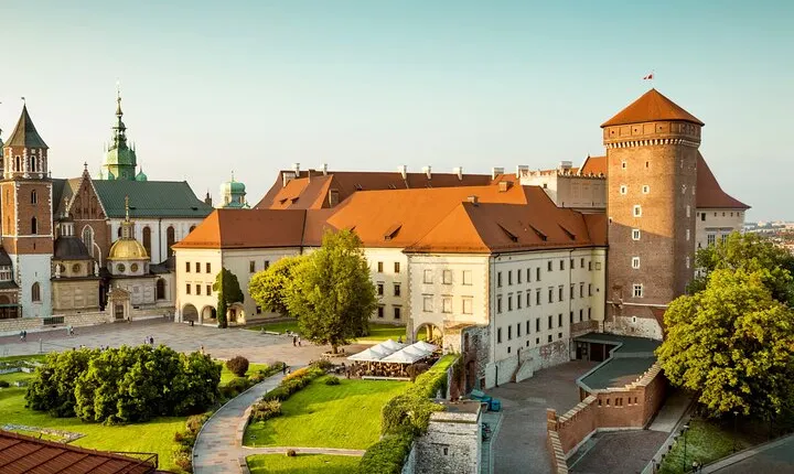 Krakow Scavenger Hunt and Highlights Self Guided Tour