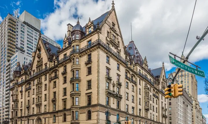 Stories of the Upper West Side: Self-Guided Puzzle Walk