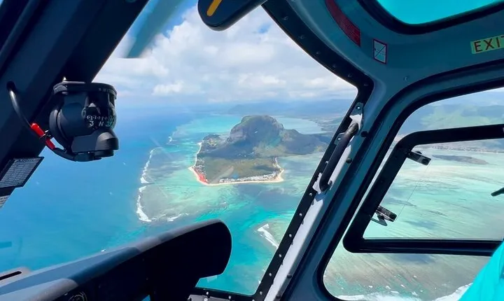 Mauritius Underwater Waterfall Guided Tour by Helicopter Ride