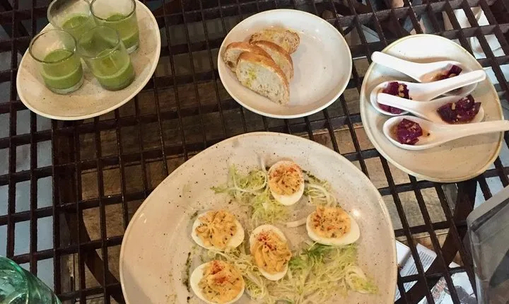 Newport Neighborhood Food Tour