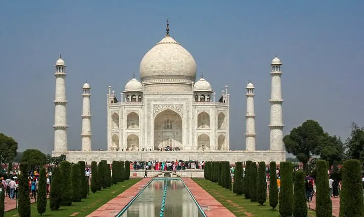 Private 2-Days Taj Mahal Tour with Fatehpur Sikri