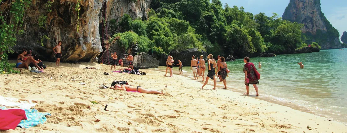 Full-day rock climbing course at Railay Beach