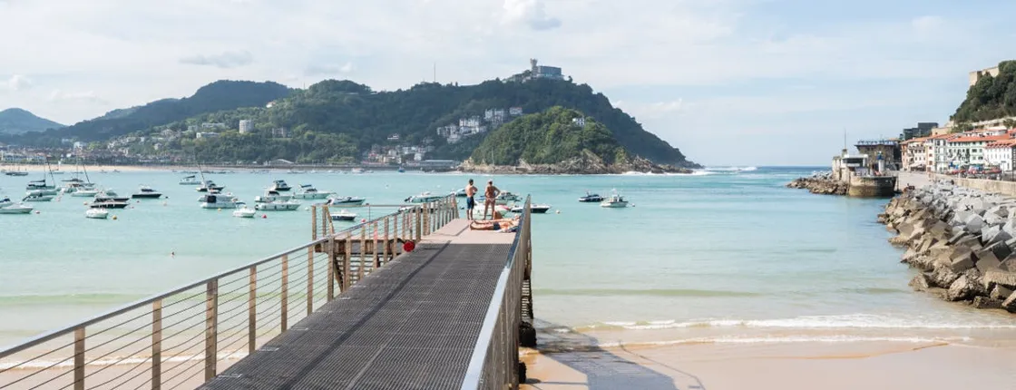 San Sebastian city walking tour