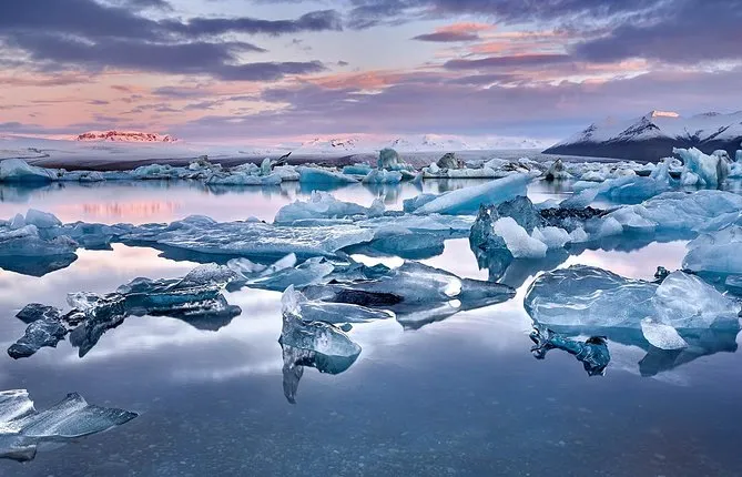 South Coast and Jökulsárlón Day tour included Amphibian Boat Ride by Minibus