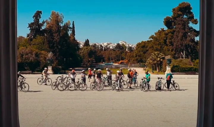 Small-Group Athens Scenic e-Bike Tour