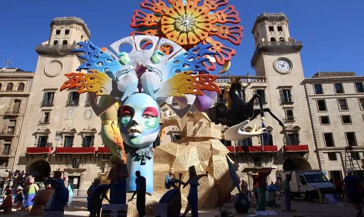 Alicante through its museums with an aperitivo