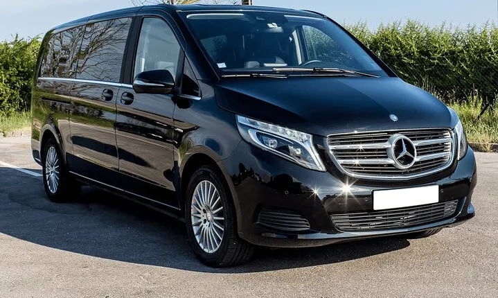 Arrival Transfer from Antalya Airport AYT to Antalya in Private Van