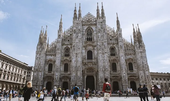 Private Direct Transfer From Parma to Milan, English Speaking Driver