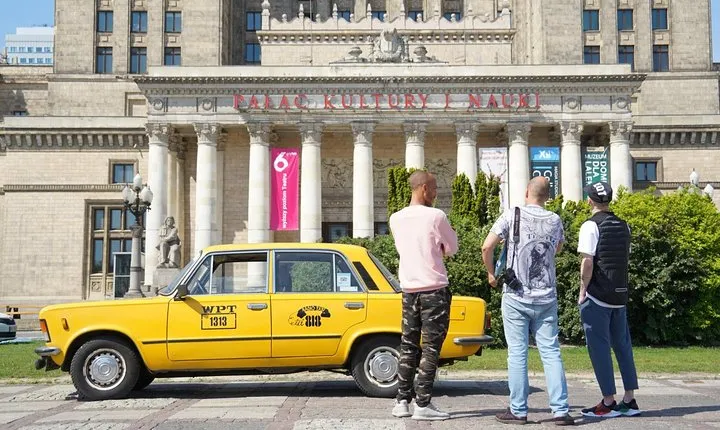 Private Historical Tour of Warsaw by a Retro Fiat with Pickup