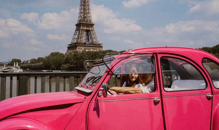 Full Day Private Tour in Paris with Pink Citroën 2CV