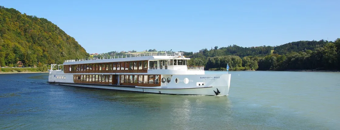 Barefoot Lock Tour from Passau to Engelhartszell