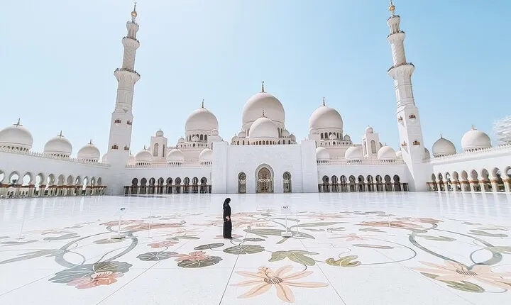 Full Day Abu Dhabi City Tour from Dubai with Lunch