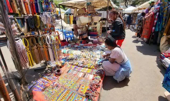 Souvenir Crafts, Fabric Shopping & Hair Braiding & City Tour