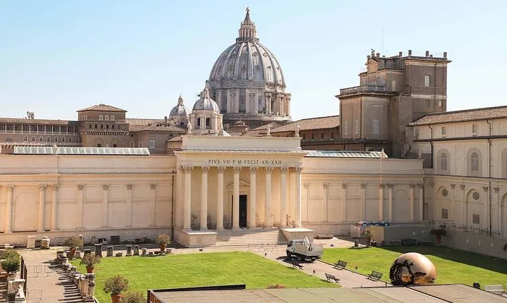 Shared Walking Tour of the Vatican Museums
