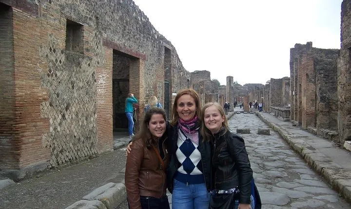 Pompeii tour with archaeologist