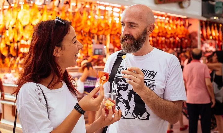 Alicante PRIVATE Food Tour With Locals: 10 Food & Drink Tastings Included