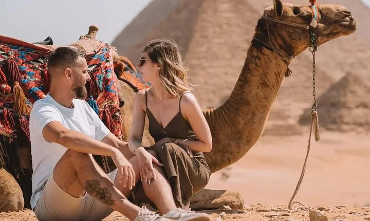 4-Hours Private Giza pyramids Sphinx and shopping tours from Cairo Giza hotels 