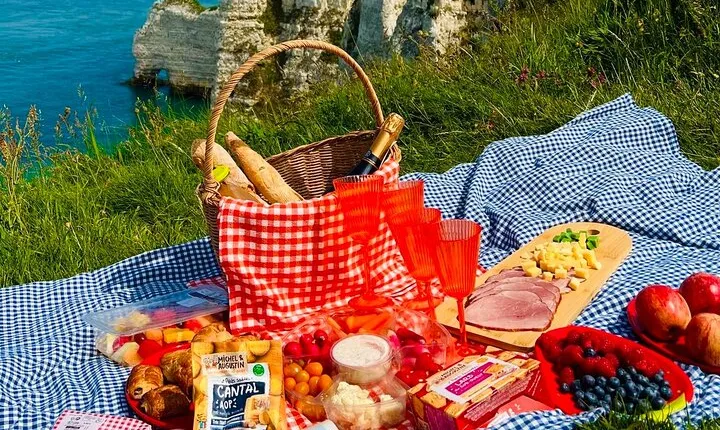 Etretat & Monet Gardens Private Tour from Paris Picnic + Gift