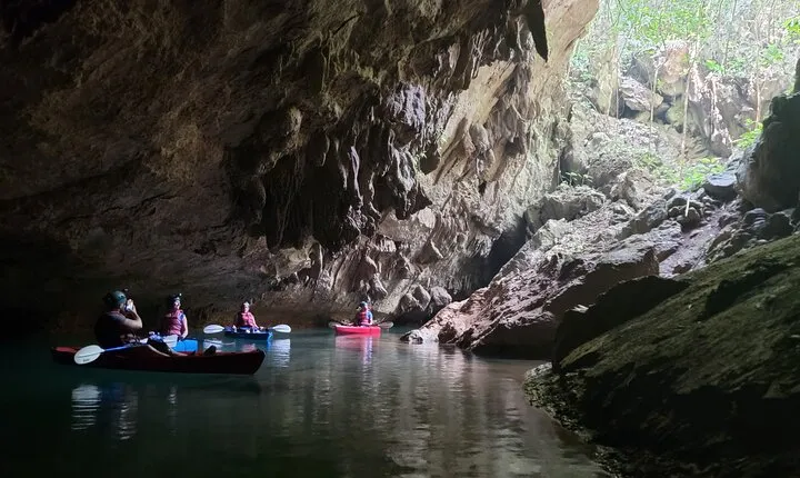 Full Day 7 Miles Cave Kayaking from Placencia