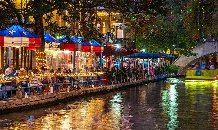 San Antonio Night Riverwalk Tour with Tower of Americas