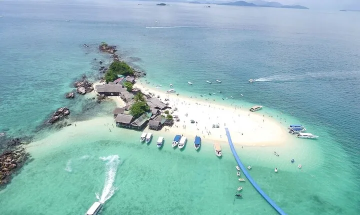 Discover Phi Phi & Khai Nai Islands on a Speedboat Tour