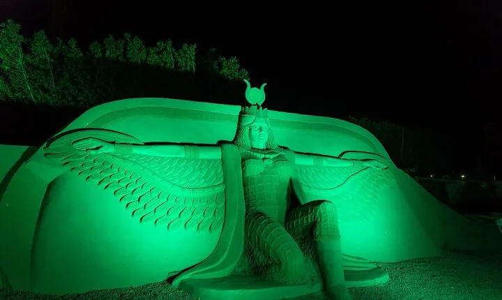 Hurghada: Bedouin Night Experience with Dinner and Sand Museum 