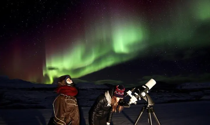 Northern Lights and Stargazing Small-Group Tour with Local Guide