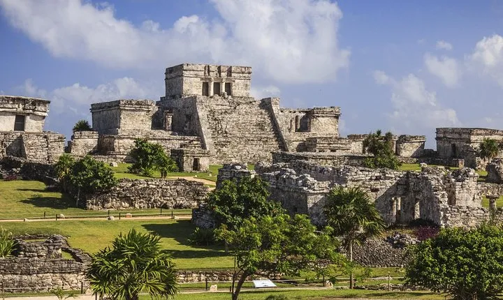 Tulum and Coba with Cenote Swim and Lunch from Cancun