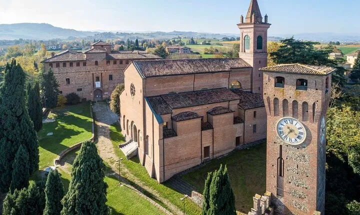 Daily Train SelfTour from Bologna: Fortress and Castle