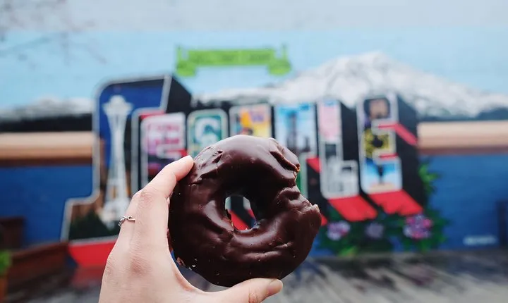 Seattle Delicious Donut Adventure & Walking Food Tour
